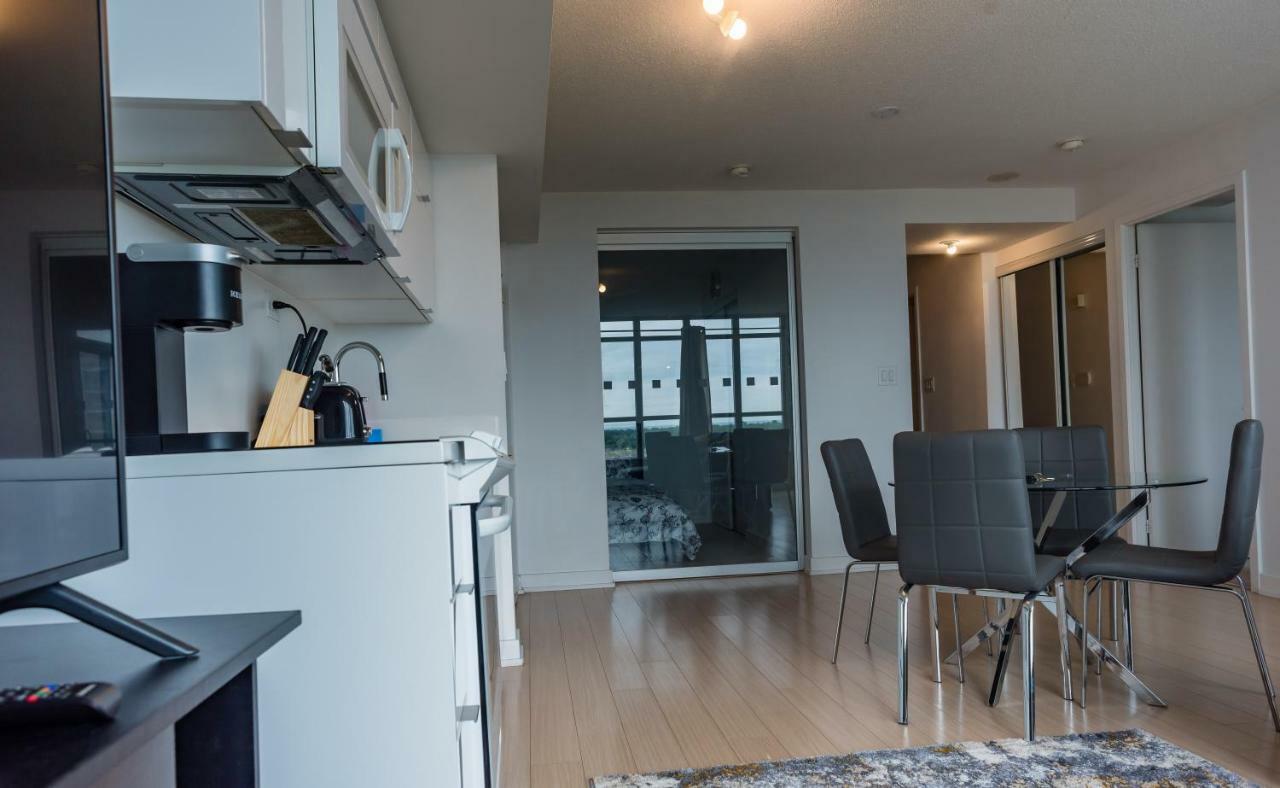 Luxury Downtown Toronto Condo - 2 Bedroom Exterior photo